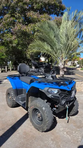 Quadricíclo CForce 450L