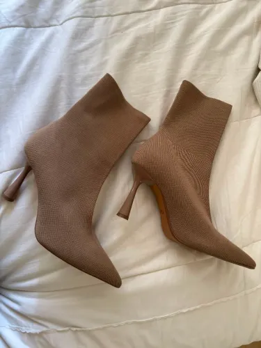 Bota zara knit meia salto bico fino nude nova