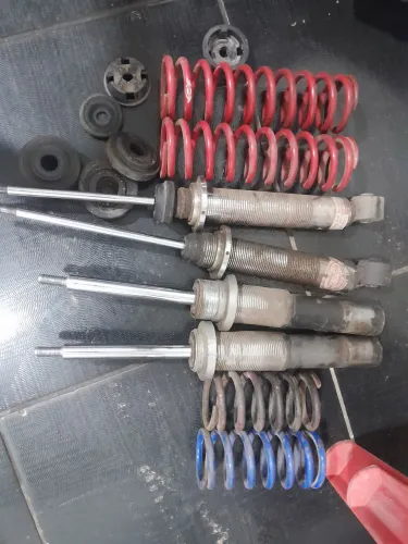 VENDO OU TROCO SUSPENSÃO A ROSCA COMPATIVEL COM VOLKSWAGEN