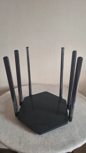 Roteador Gigabit Mercusys MR50G (Ideal p/ Fibra e Jogos) Seminovo