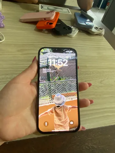 iPhone 15 256g