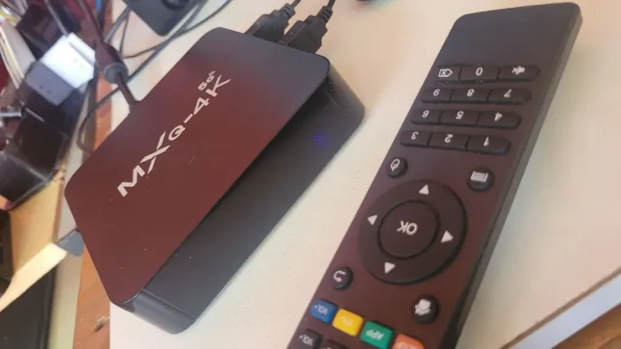 VENDO APARELHO PARA TV VIRAR SMART (LEI DESCRIÇÃO)