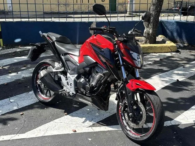 VENDO CB 300