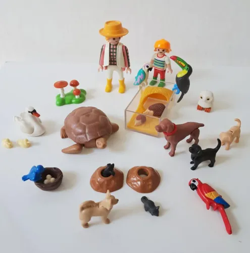 Playmobil Animais e Figuras (Preço Negociável Levando + Peças)