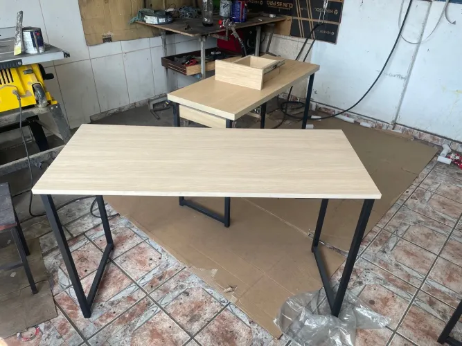 Escrivaninha industrial 