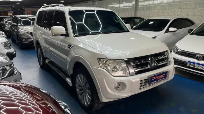 Mitsubishi Pajero HPE Full 3.2 4X4 T.i.dies. 5P AUT 2014
