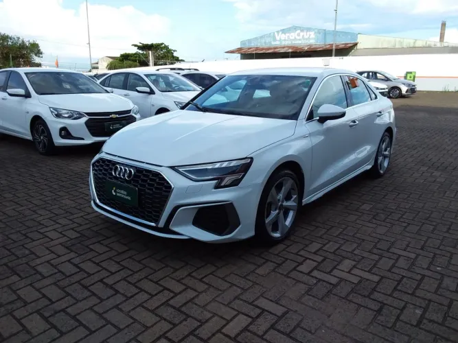 Audi A3 Sedan S-line 2.0 TFSI S-tronic 2024