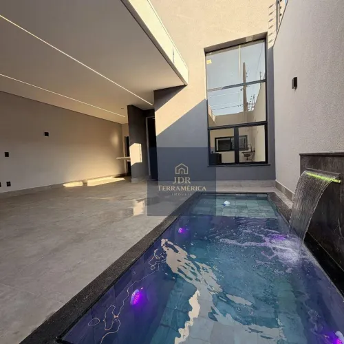 Casa de alto padrão com piscina e suíte com closet à venda no Pântano em Santa Bárbara d'O