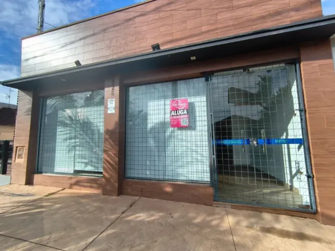 Locação de Comercial / Salão na cidade de Araraquara