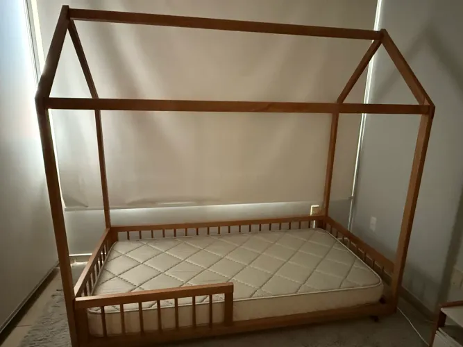 Cama infantil Montessoriana de solteiro