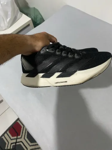 Tênis Adidas