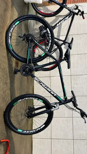 bicicleta mountain bike da marca Schwinn