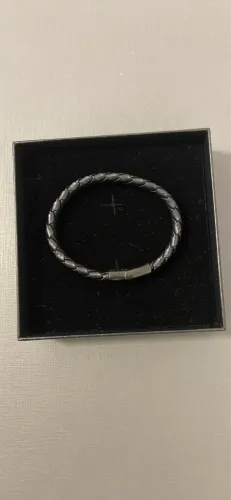 Pulseira de couro legítimo