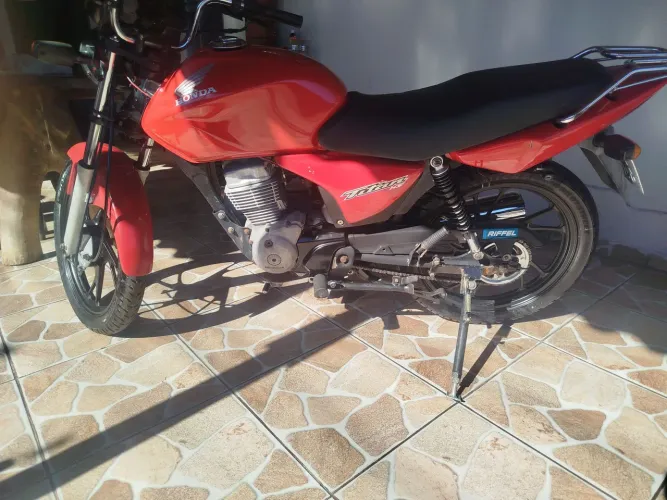 Titan 2005 