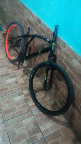 Vendo ou troco só falta algumas peças para andar pneus cheios e da pra bota freio a disco