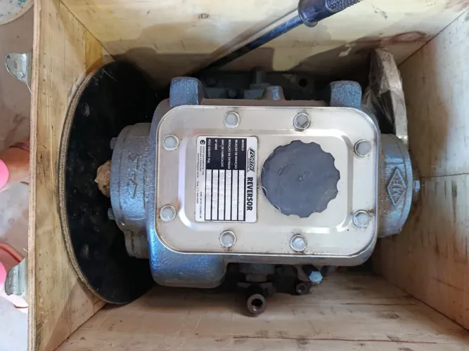 Reversor marítimo Forth, modelo da linha RE22/RE50.