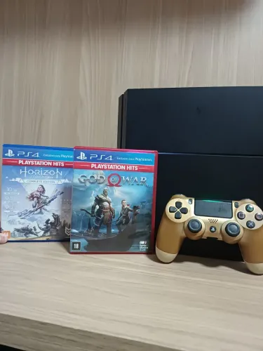 PlayStation 4 + 8 jogos (posso deixar uma conta nele com +4 tem adicional )