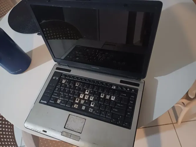 Notebook Toshiba funcionando mas sem carregador