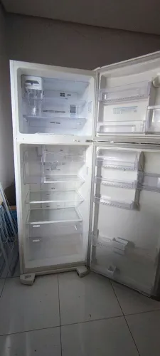 Geladeira Eletrolux frosfree 500 L.