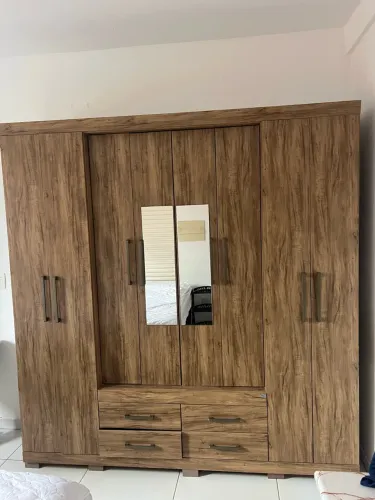Guarda roupa 8 portas