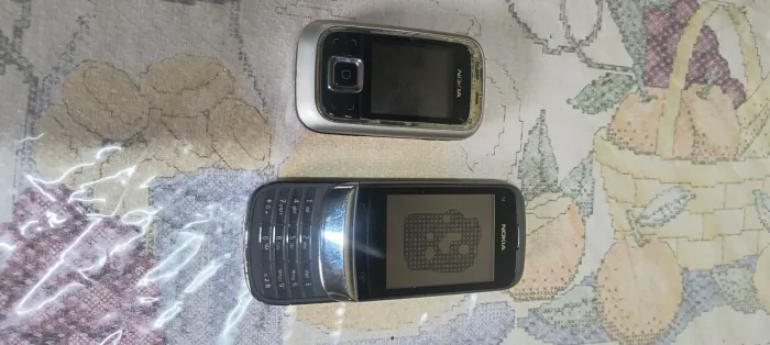 Dois celular Nokia sucata ler anuncio