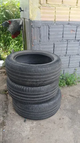 Pneu aro 16 único dono 