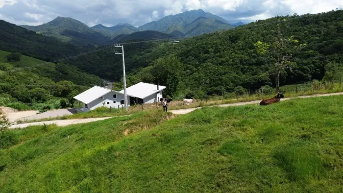 Imovel com escritura publica e uma linda vista em Santo Amaro da Imperatriz - SC