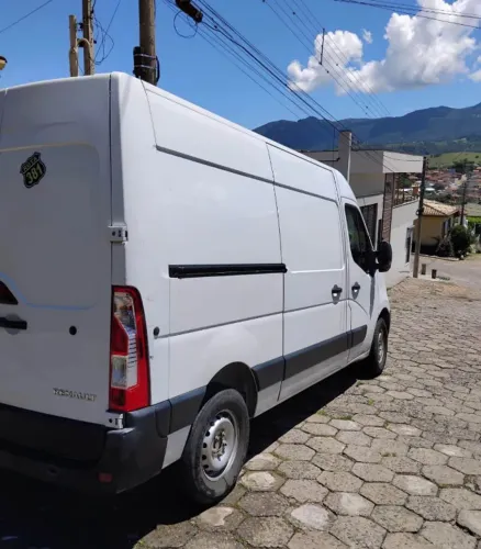 RENAULT MASTER FURGÃO 2016 LH2 2.3 DIESEL - OPORTUNIDADE