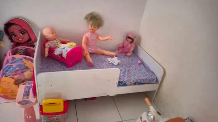 Berco 2 em 1 além de berço vira cama
