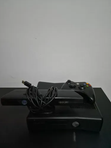 Xbox 360 FAT + Manete original + Kinect