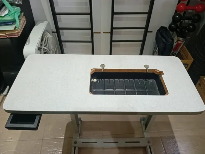 Mesa para maquina de costura