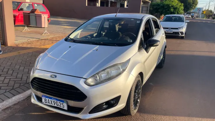 Ford Fiesta SEL 1.6 16V Flex Mec. 5P 2017