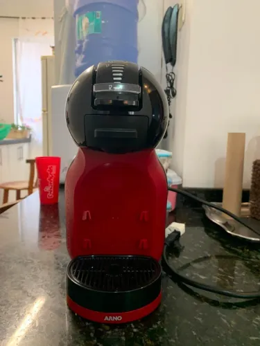 CAFETEIRA DOLCE GUSTO MINI ME VERMELHA