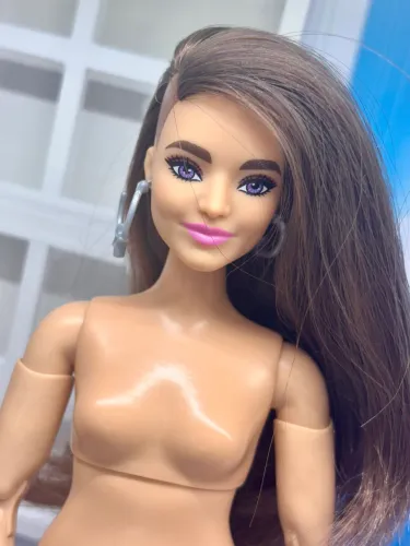 Barbie Extra em corpo MTM