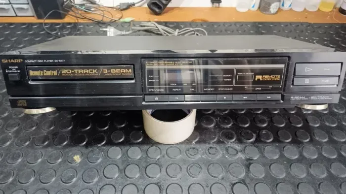 Sharp Compact Disc Player DX-R777 Cd Player - Leia atentamente a descrição