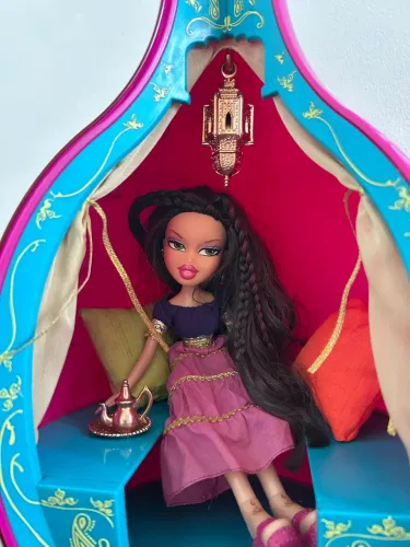 Bratz genie magic bottle