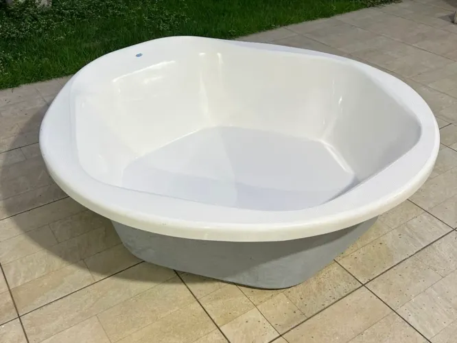 Banheira de Fibra de Vidro - Resistente, Linda e Durável
