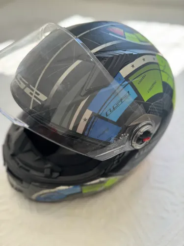 Capacete