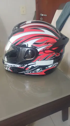 Capacete