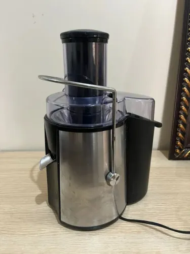 centrífuga de sucos (ou extrator de suco)