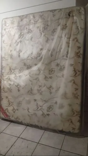 Cama box para sair logo