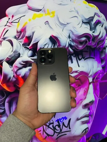 iPhone 13 Pro cinza grafite