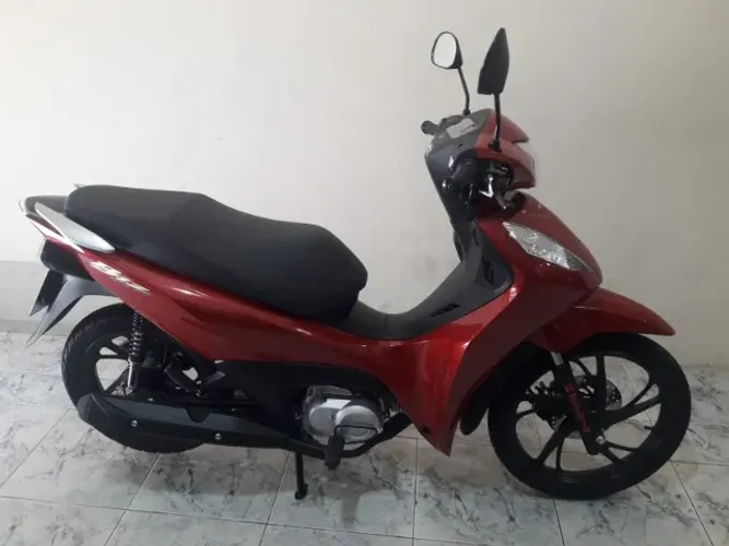 Honda Biz 125 EX vermelha 2026
