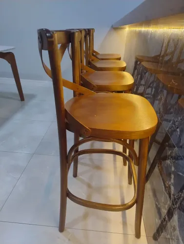 4 BANQUETAS