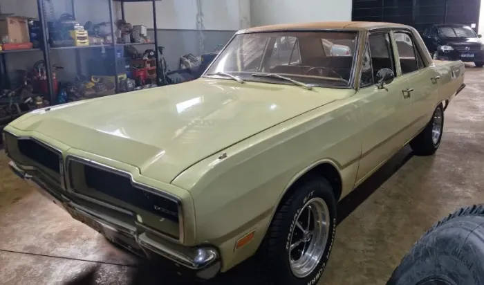 Dodge Dart Sedan Luxo 1976