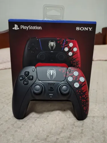 Negociável - Dualsense edição limitada spider-man (Marvel's Spider-Man 2)