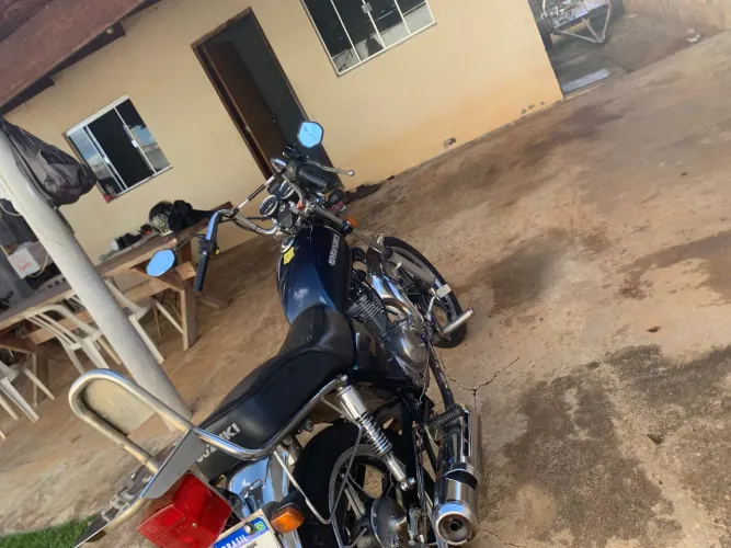 Suzuki intruder em perfeito estado
