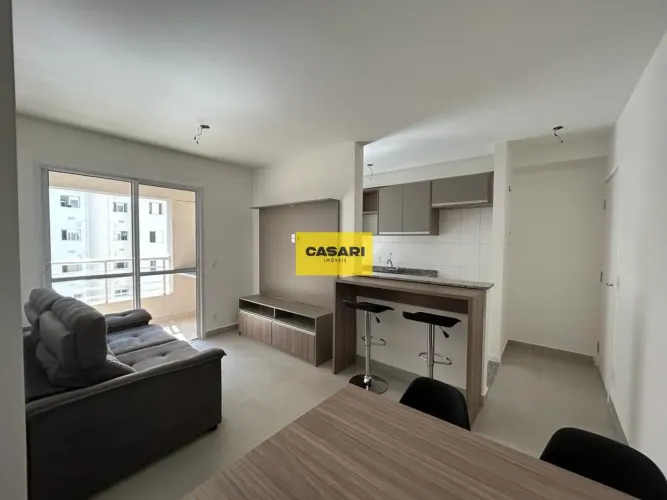 Apartamento para Locação no Rudge Ramos com 2 Dormitórios (1 Suíte) e Varanda SBC