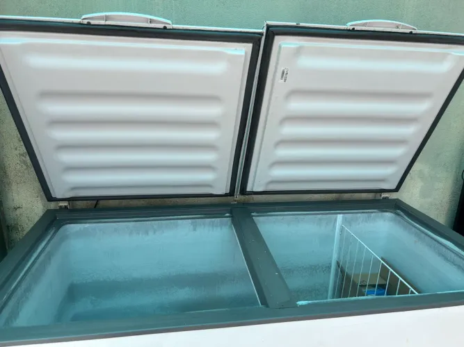 Freezer horizontal duas portas 