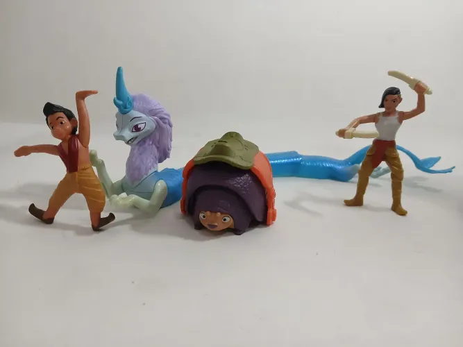 Miniaturas Colecionáveis Raya e o Último Dragão 